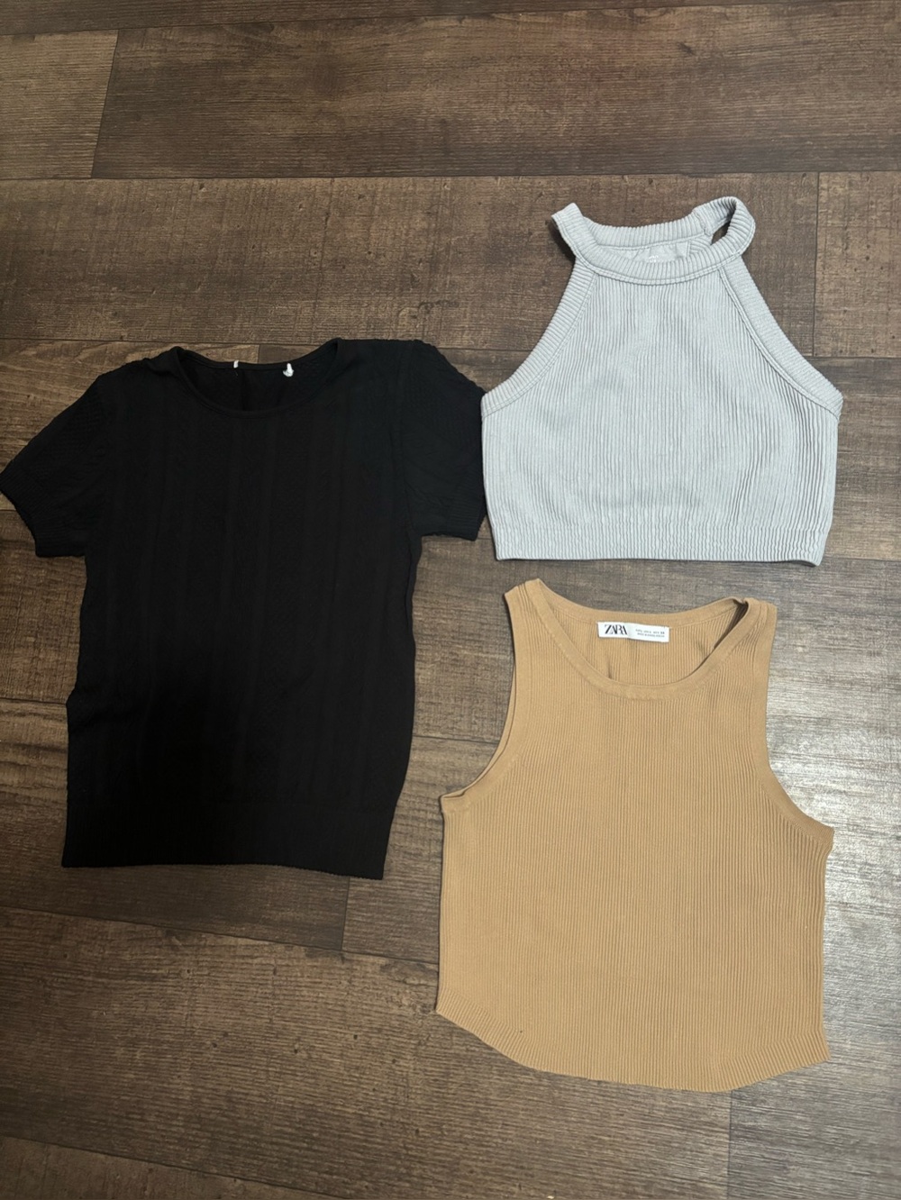 Woman’s Size L  Tops Lot Of 3 Zara - Aerie
